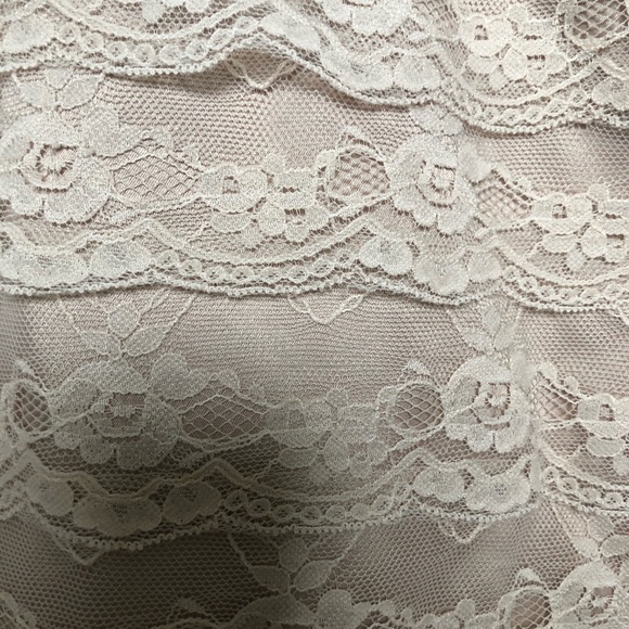 2/$15 H&M lace skirt - Picture 2 of 4